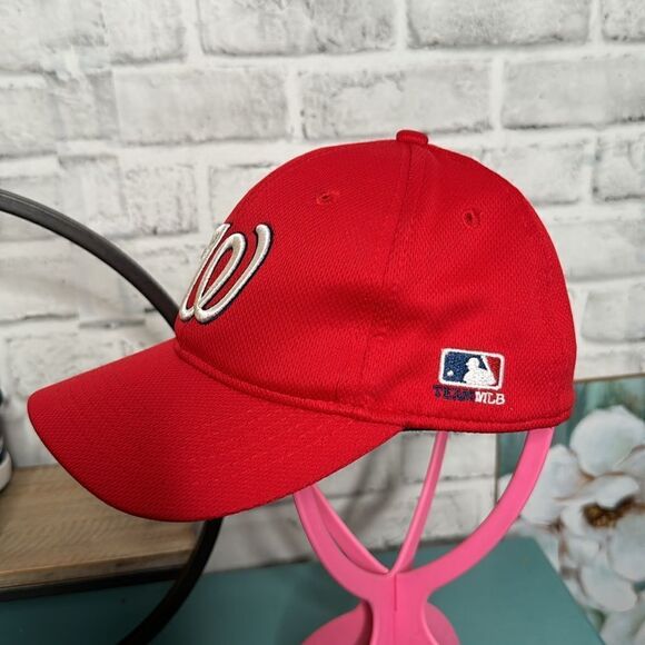MLB Youth Washington Nationals Fanatics Branded Red Core Adjustable Hat - Picture 2 of 4